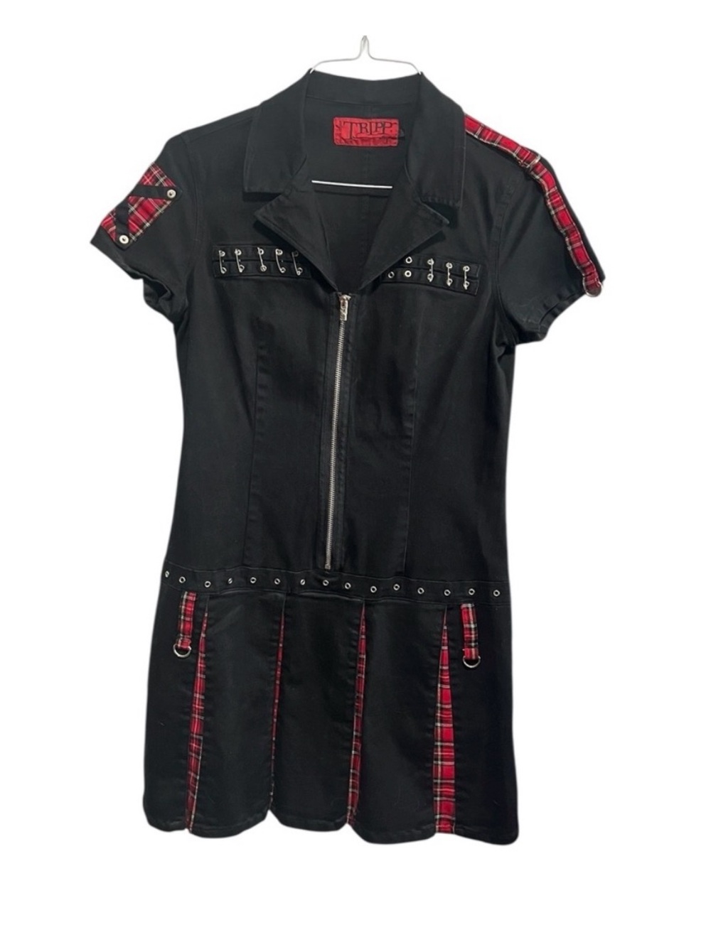 Tripp NYC Black and Red Safety Pin Mini Dress in Excellent Pre Loved Condition - Picture 2 of 3